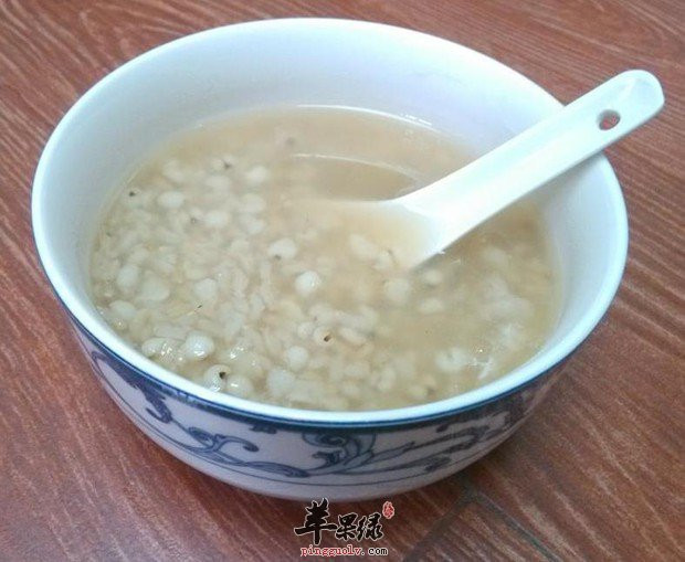 成都博爱医院去一次不花个5,6千出不了门黑心医院高额治疗费用